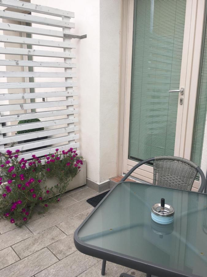 Antonella Gardalake 2 Desenzano del Garda Zewnętrze zdjęcie